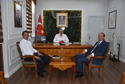 Türkiye Halk Bankası A.Ş. Salihli Şube Müdürü Mikdat IŞILDAK’tan Kaymakam SAĞLAM’a Ziyaret.
