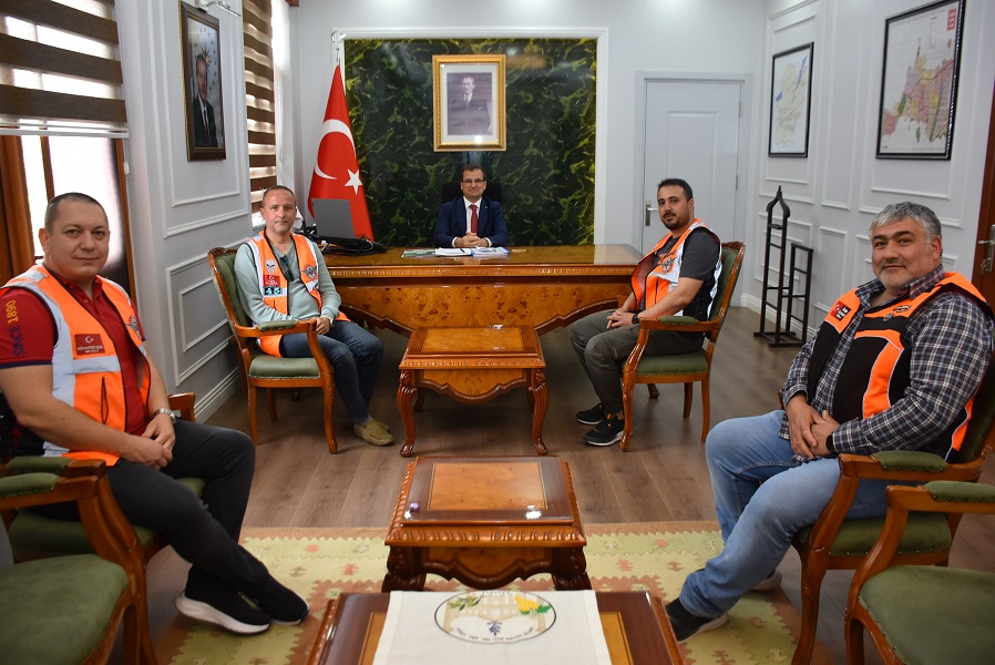 Salihli Motorsiklet Grubu Kaymakamımız Sayın Ali GÜLDOĞAN’ı Ziyaret Etti.